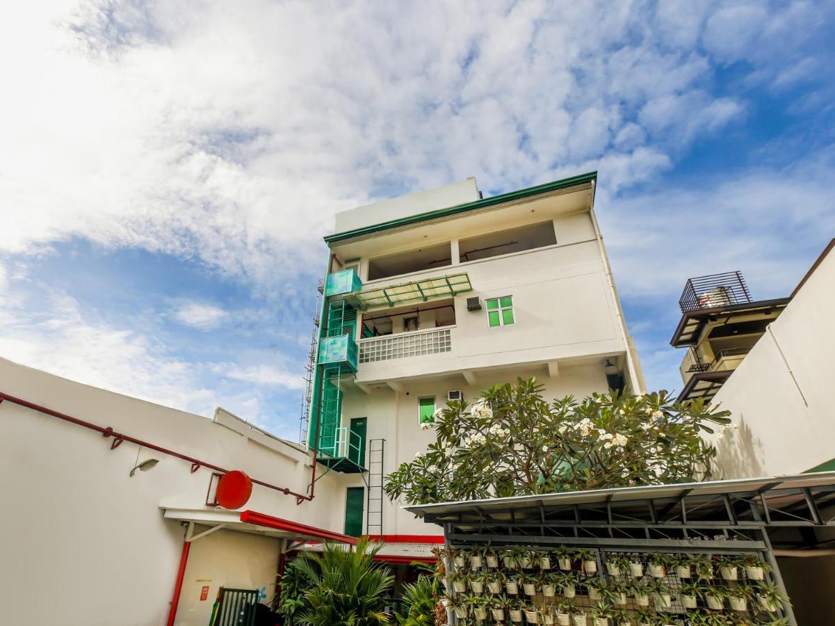 Oyo 842 City Smiles Apartelle San Juan  Exterior photo