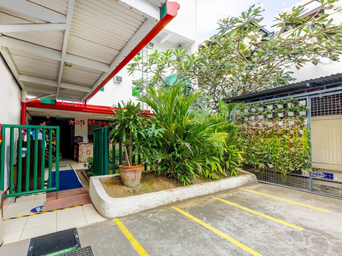 Oyo 842 City Smiles Apartelle San Juan  Exterior photo