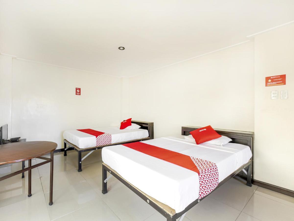 Oyo 842 City Smiles Apartelle San Juan  Exterior photo