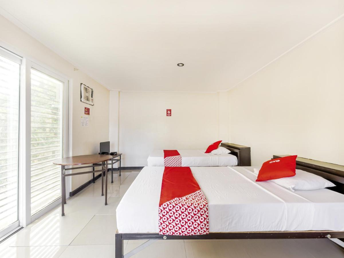 Oyo 842 City Smiles Apartelle San Juan  Exterior photo