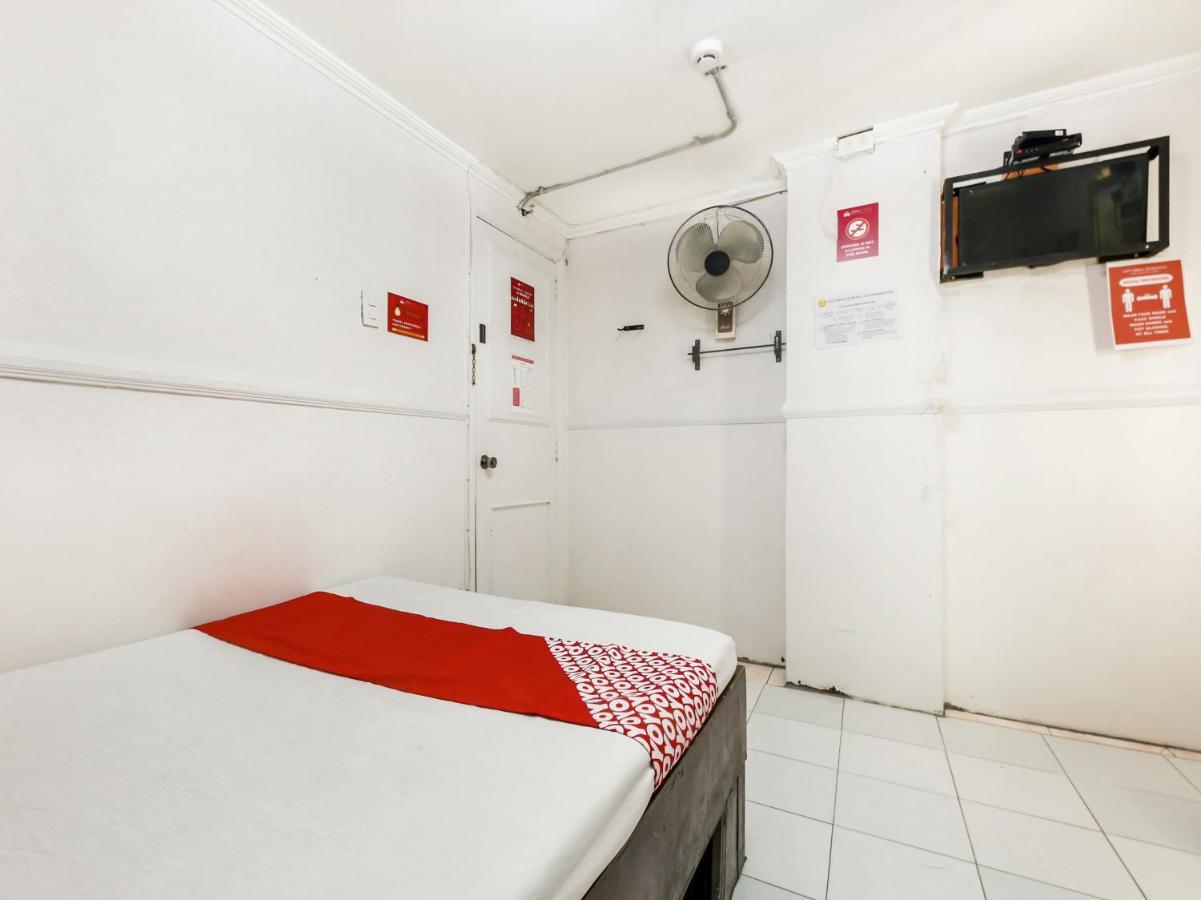 Oyo 842 City Smiles Apartelle San Juan  Exterior photo