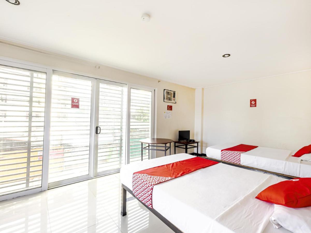 Oyo 842 City Smiles Apartelle San Juan  Exterior photo