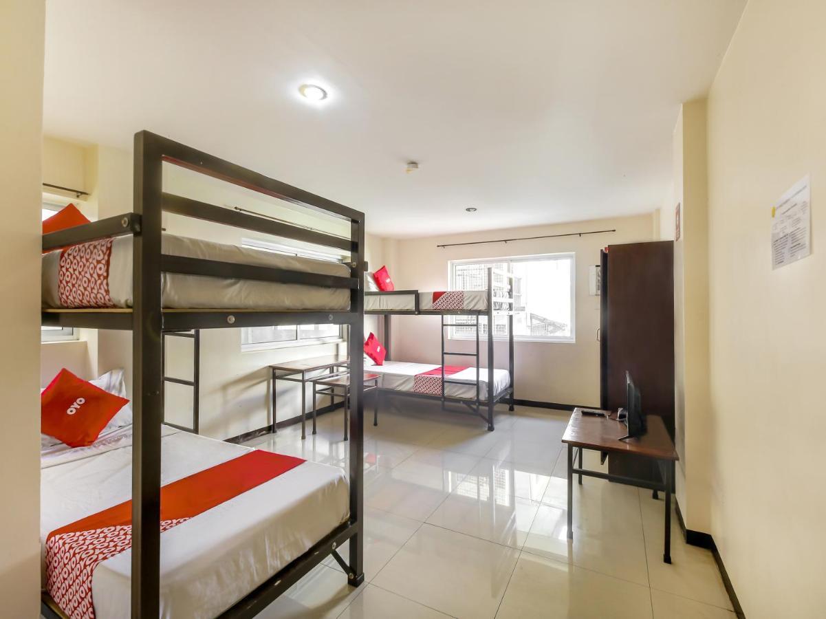 Oyo 842 City Smiles Apartelle San Juan  Exterior photo